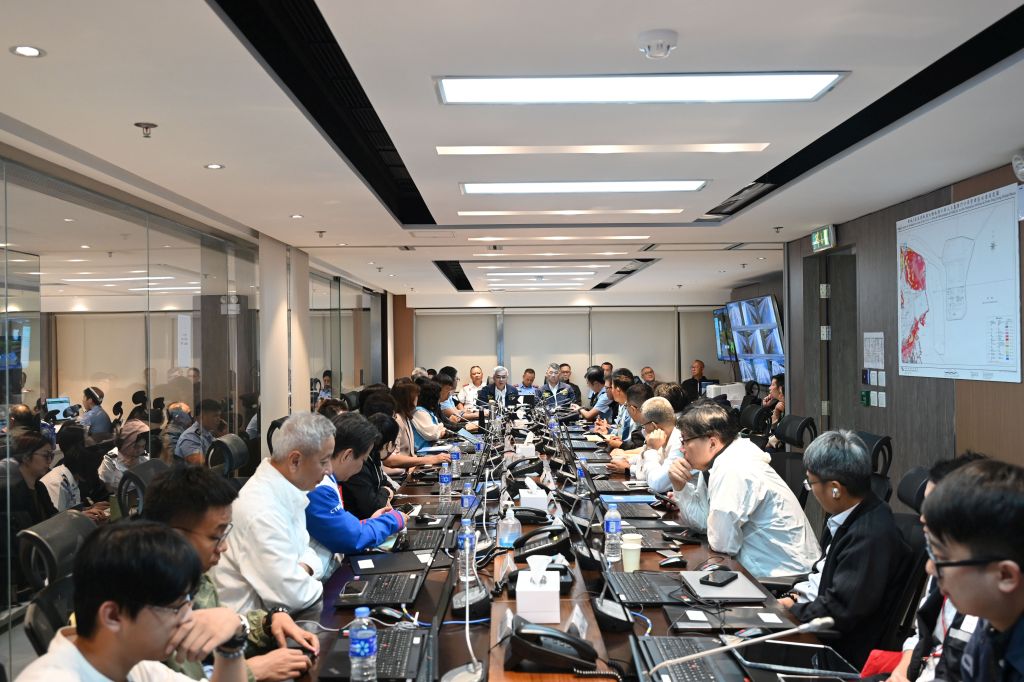 news130435_07.JPG