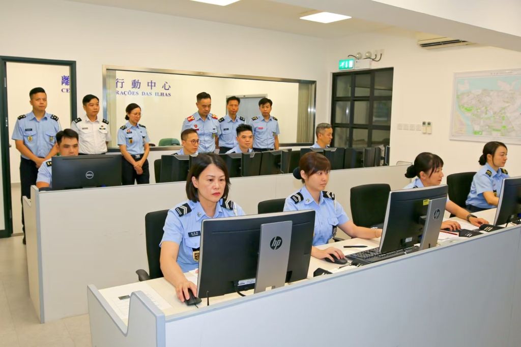 news130435_15.jpg